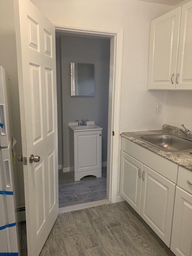 Building Photo - 1 bedroom