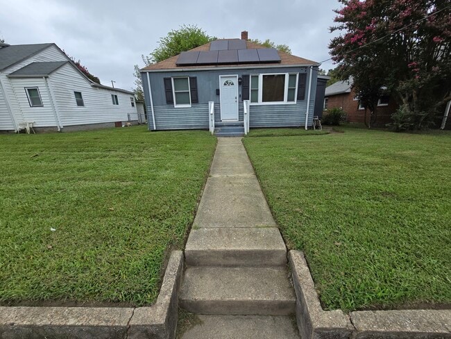 Building Photo - 1612 N 24th St