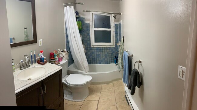 Foto del edificio - 467 Troy Rd