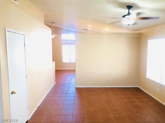 Building Photo - 4836 Minturn Ave