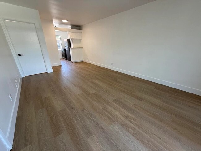 Building Photo - 1263 Hayworth Ave