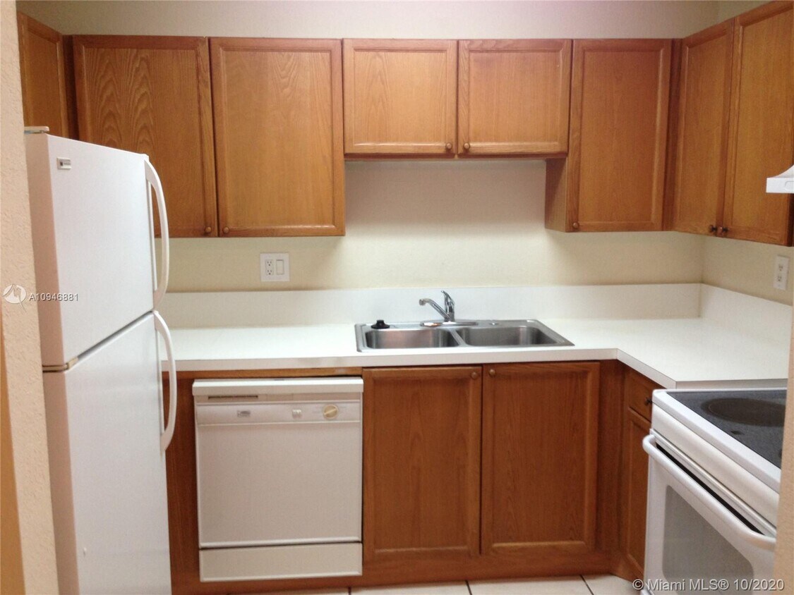 Primary Photo - 11348 Royal Palm Blvd
