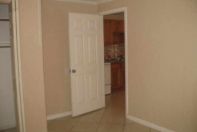 Building Photo - 419 Grapefruit Ave