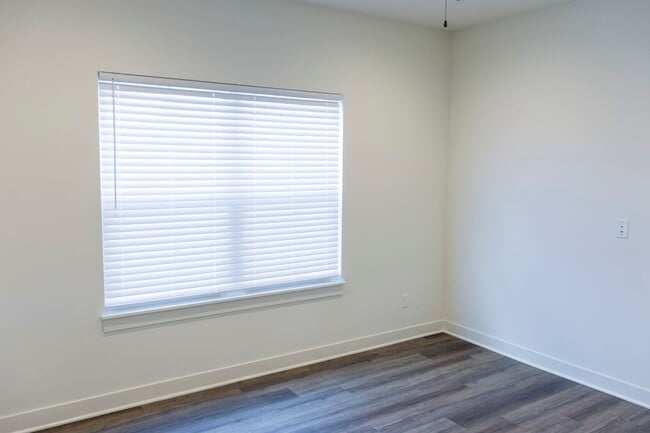 Foto del edificio - 20003 Cornice St