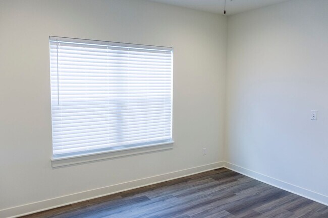 Foto del edificio - New Construction 3 Bedroom Coming Soon!!