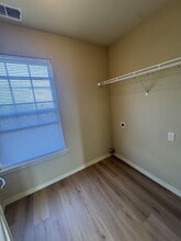 Building Photo - 241 Toni Ln