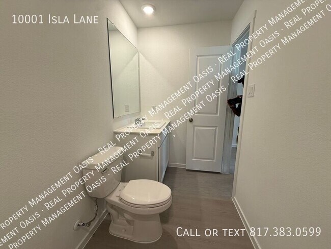 Building Photo - 10001 Isla Ln