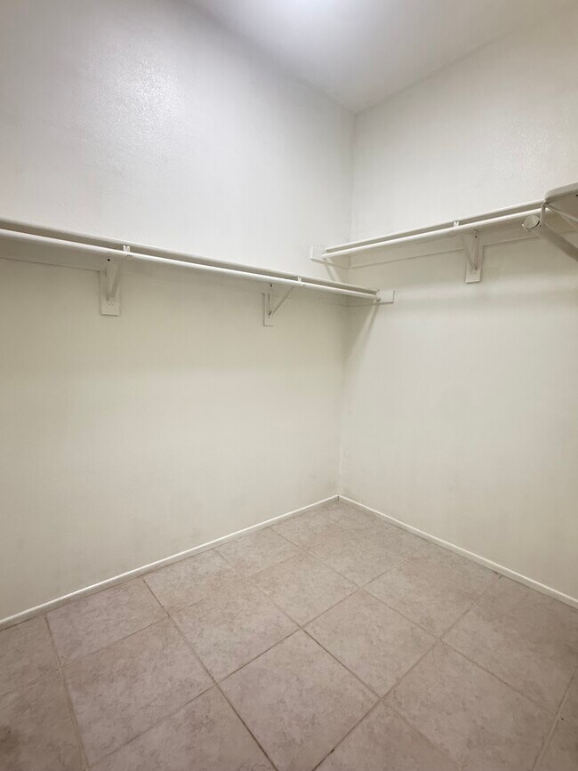 Building Photo - 78830 Wakefield Cir