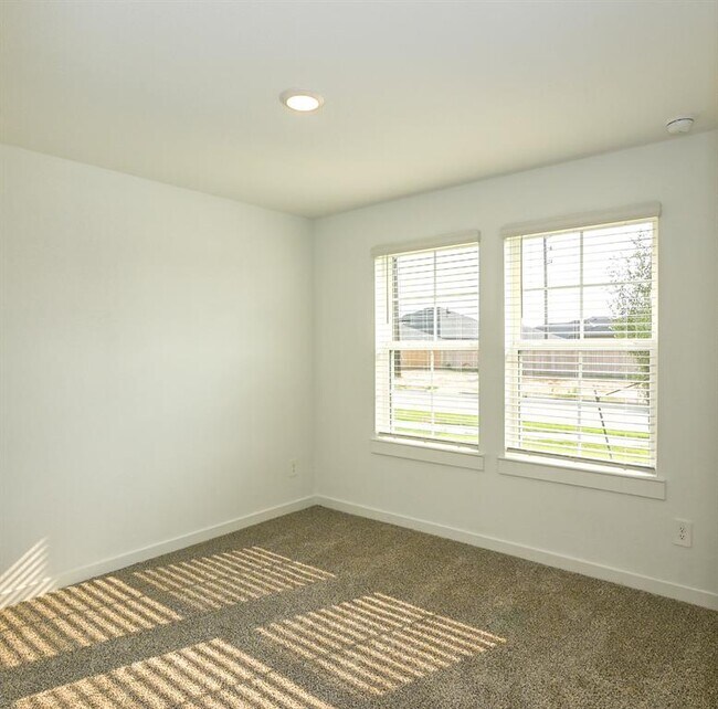 Foto del edificio - 3427 Langley Bnd Ln