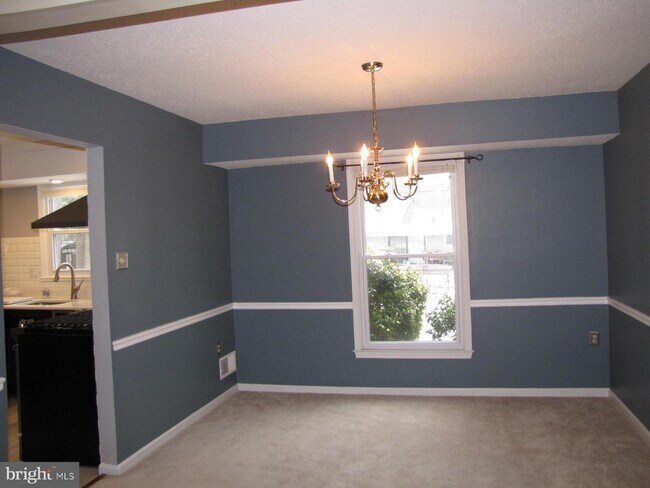 Building Photo - 4530 Lantern Pl