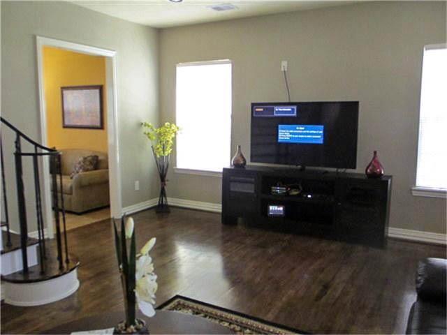 Foto del edificio - 4609 University Oaks Blvd