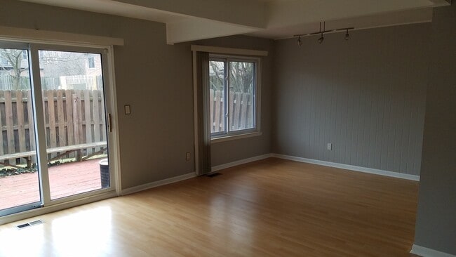 Living Room - 3541 Burbank Dr