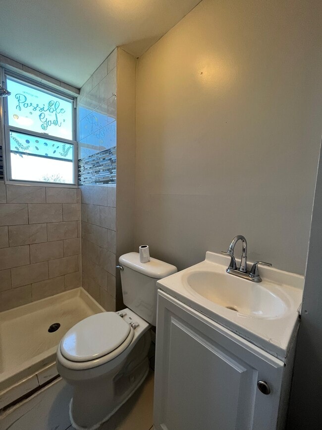 Foto del edificio - 76 Neptune Ave