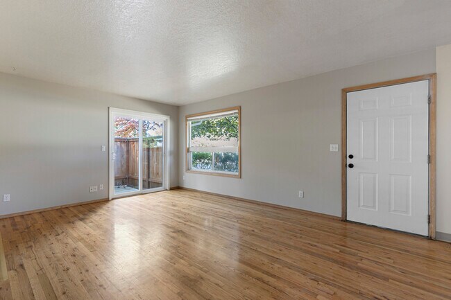 Foto del edificio - 843 SE 18th Ave