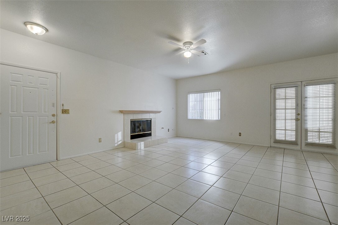 Foto principal - 8301 Boseck Dr