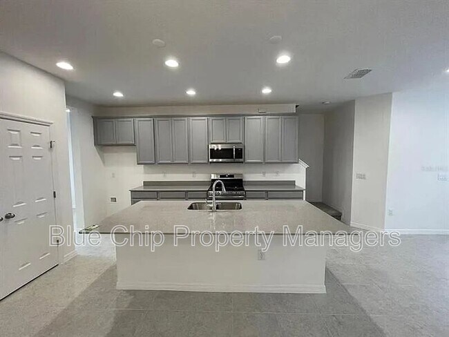 Foto del edificio - 6322 Goldcoast Ave