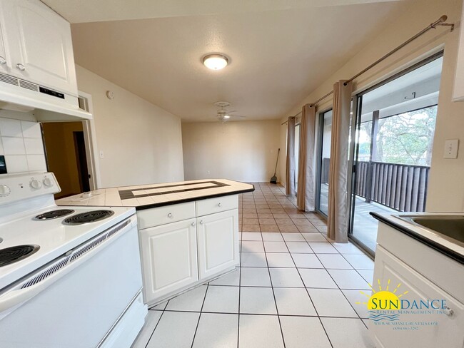 Building Photo - 408 Marshall Ct