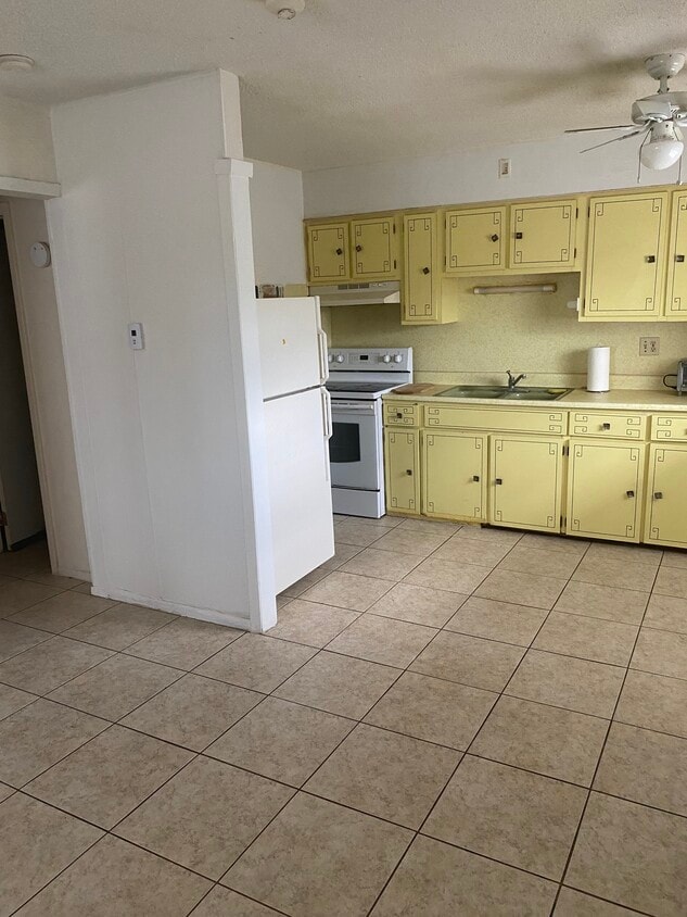 Primary Photo - 12205 Genoa Dr