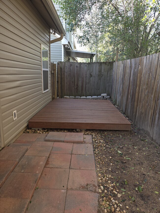 Foto del edificio - 108 Hidden Sunset Dr