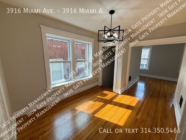 Building Photo - 3916 Miami St