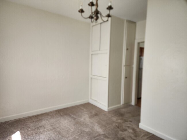 Dining room - 541 South 12th Street