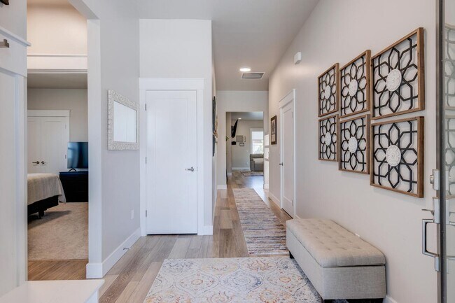 Foto del edificio - New home for Rent! Great Location.