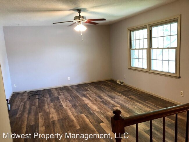 Building Photo - 1237 El Chaparral Ave S