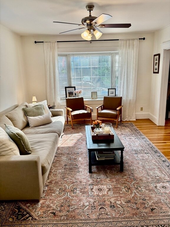 Primary Photo - 44 Hillsdale St