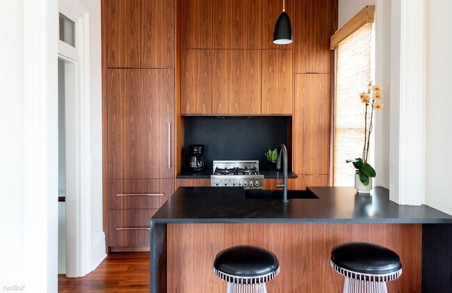 Foto del edificio - 2 br, 1 bath Apartment - 419 E Taylor St