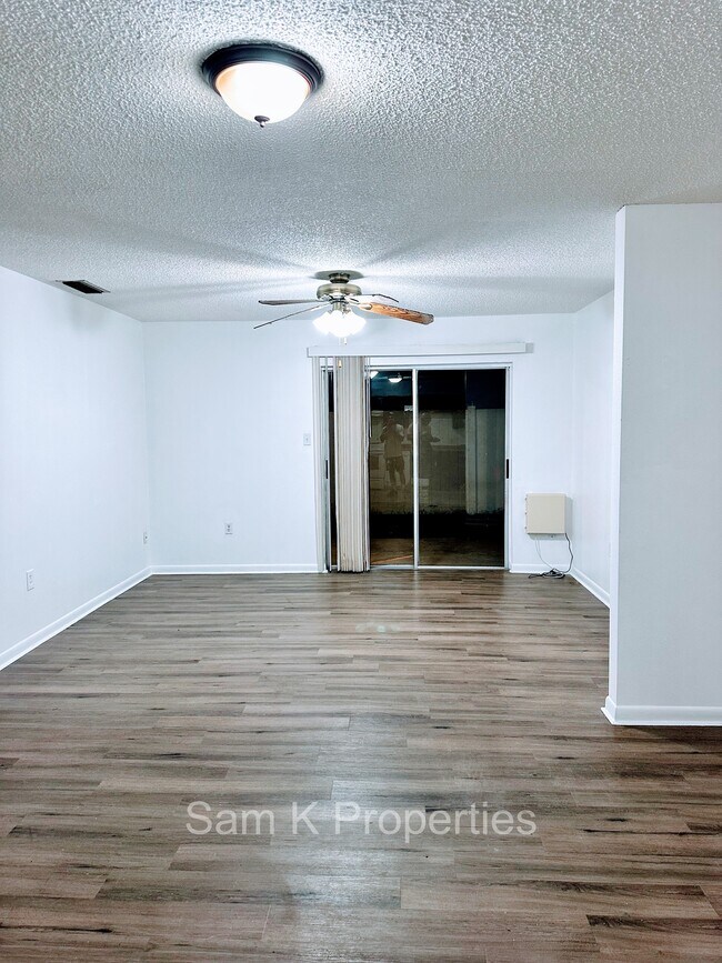 Foto del edificio - 331 W Alamo Dr