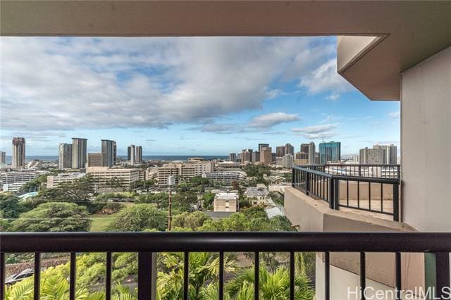 Building Photo - 512 Iolani Ave