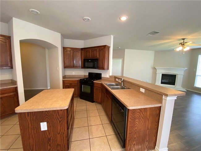 Building Photo - 6116 Farrah Dr