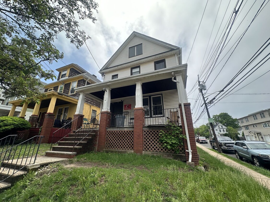 Primary Photo - 38 Handy St