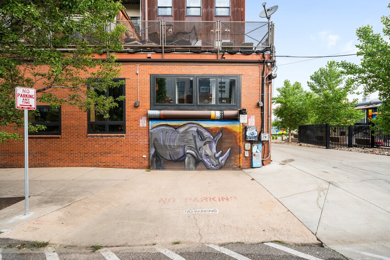 Foto principal - 2715 Blake St