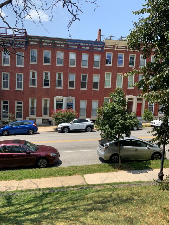 View of building - 112 S Patterson Park Ave