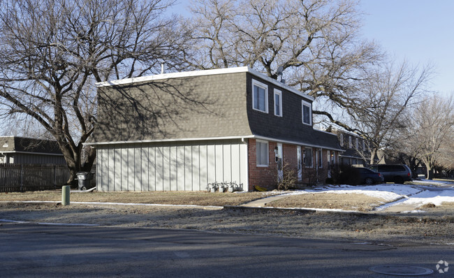 Foto del edificio - Sheridan West Townhouses
