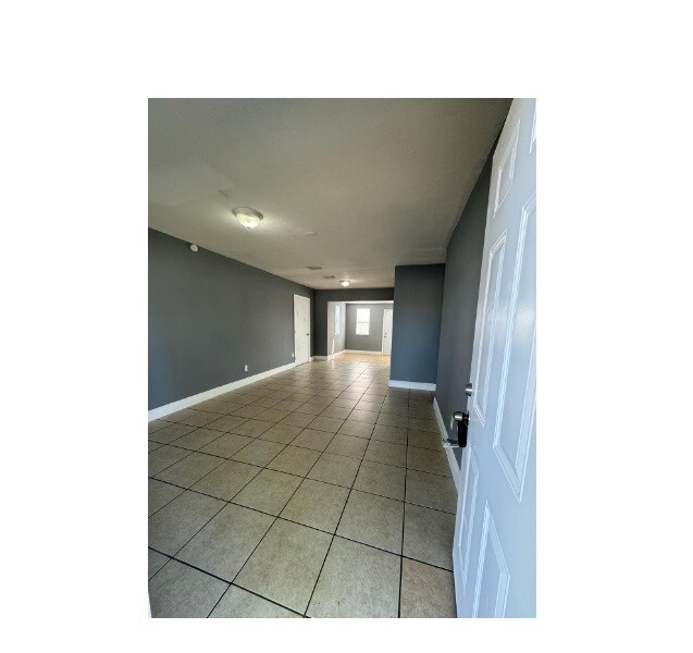 Foto del edificio - 3254 NW 13th St