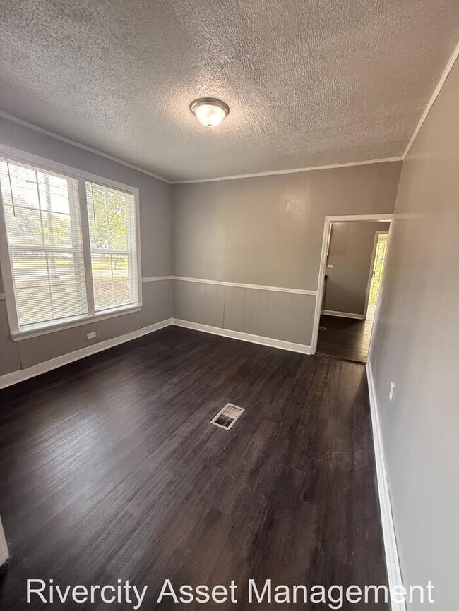 Building Photo - A Must See In Frayser!!!!!! Section 8 Welc...