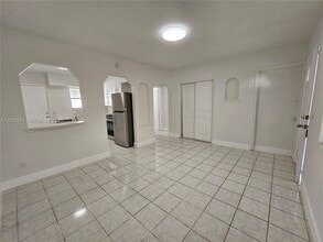 Building Photo - 1727 Fletcher St