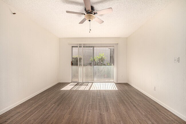 Building Photo - Affordable Luxury in a Gated Community