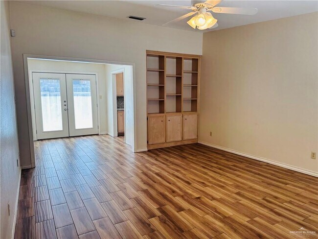 Foto del edificio - 717 Nightingale Ave