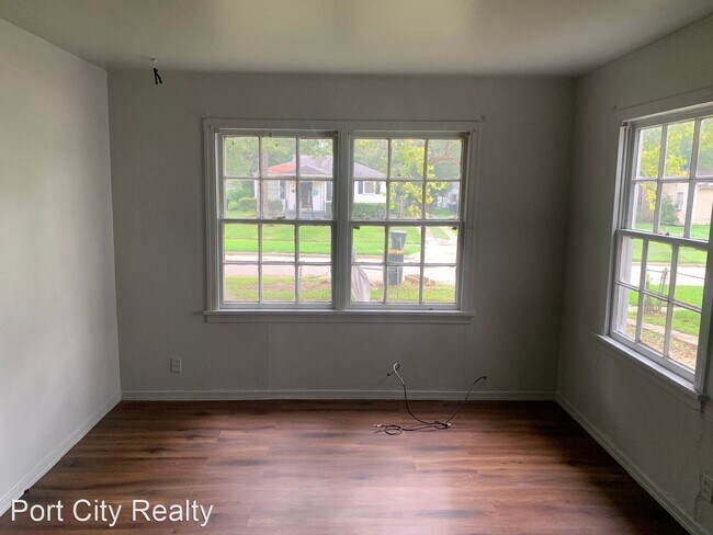 Building Photo - 3 br, 2 bath House - 2726 Lakehurst Ave