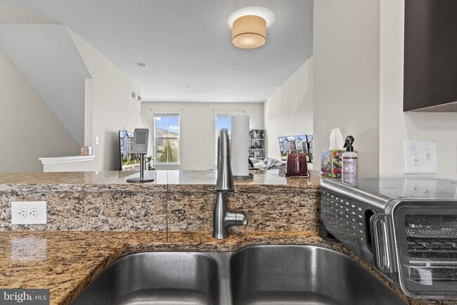 Building Photo - 7933 Trailview Xing