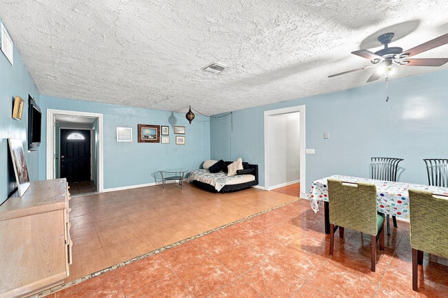 Building Photo - 4031 NW 7th Ave