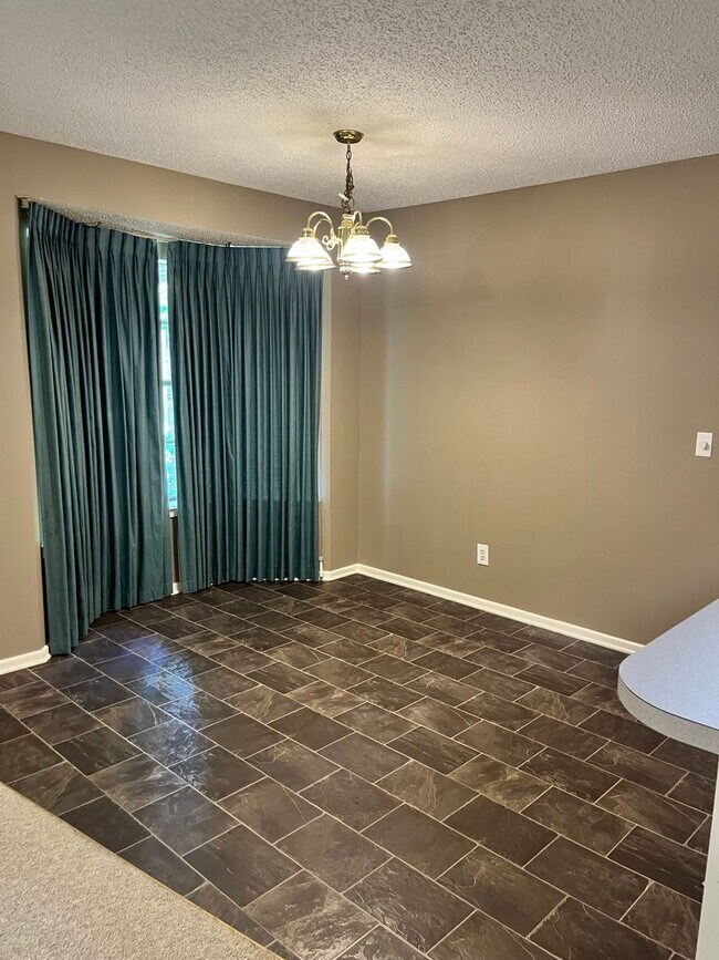 Foto del edificio - 1105 E 23rd St