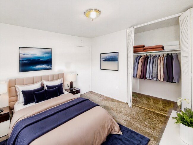 Building Photo - 113 Newcastle Dr