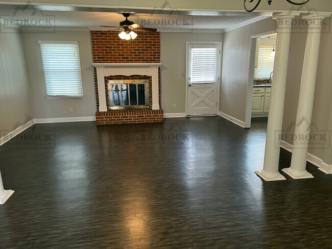 Foto del edificio - 1302 Stuart Ave SW