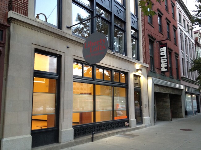 Foto del edificio - 374 Broadway