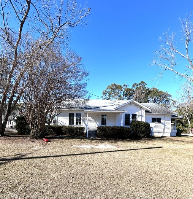 Foto del edificio - 216 Singleton Ave