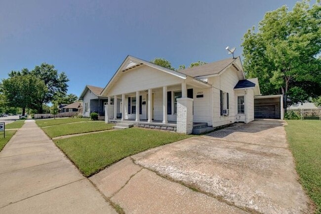 Building Photo - 2 Bedroom 2 Bath Home Near TU!